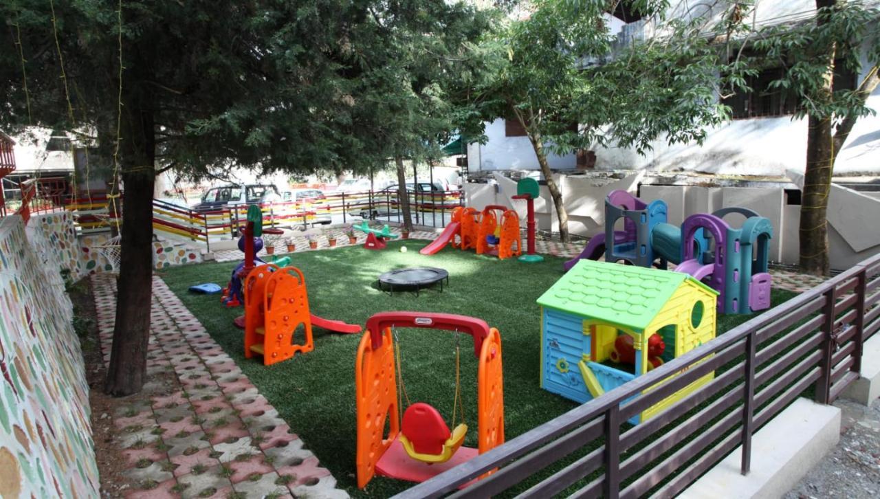 Hotel Arif Castle, Nainital Ngoại thất bức ảnh